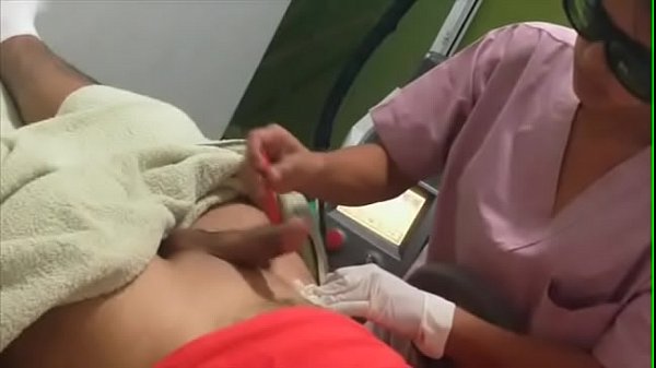 Chut Ke Bal Safai Viedo - Nurse ke naram hath se lund ki jhaant shave karane ka video