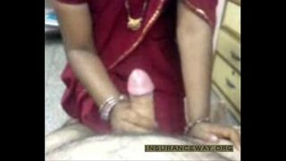 Juicer bechne aai salesgirl bhabhi ko lund chataya