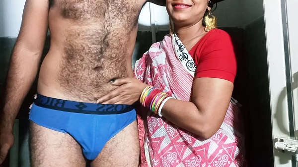 600px x 337px - Bathroom ke andar sasur bahu ki chudai ka bf video