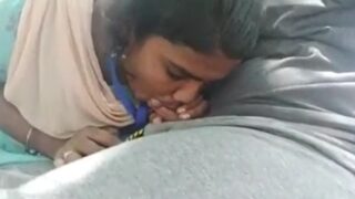 Kannada call centre girl ka desi blowjob video