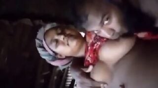 Bengali muslim man ne boobs chuse