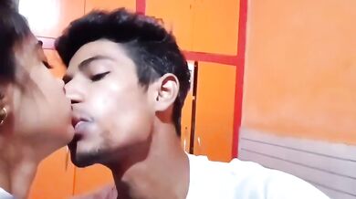 Slim college girl ki tight chut ki chudai ka desi teen sex