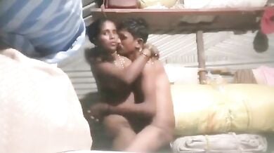 Khade khade godi mai utha kiya village aunty ki chudai
