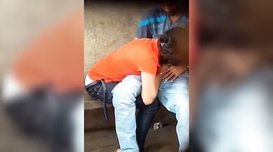Khulle mai sex karte young lover ka desi hidden cam sex