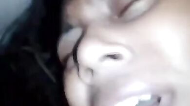 Chudai ka dard sahan nahi kar paa rahi jawan ladki