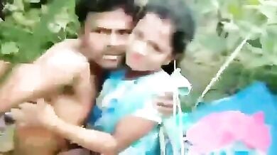Gaanv ke jawan premi jode ki jungel wali chudai dehati sex