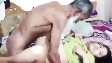 2 muslim budhho nai mil kari jawan bahu ki chudai