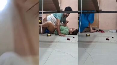 Jamin mai leta kari sundar bhabhi ki chudai