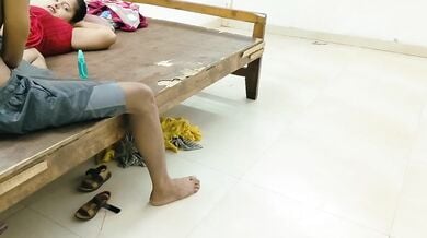 Hostel room ke andar kiya chubby girlfriend ki chudai