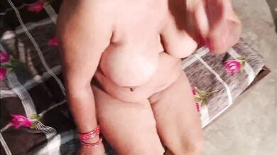Bhabhi ki gaand pe drink bana kar piya fir ghodi banake choda