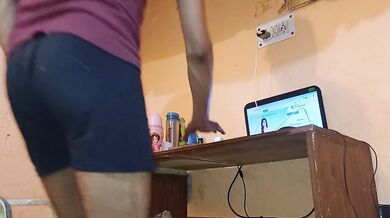 Sundar bhabhi ko chod chut mai bhara virya uske pati nai