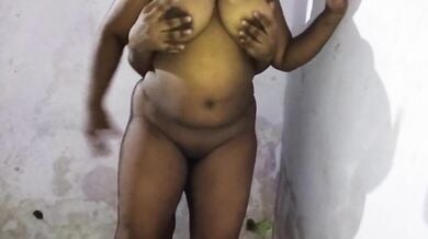 Bade boobs wali bhabhi ko khade khade choda