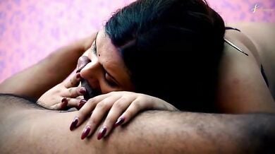 Devar ko muth maarte hue pakad chudi randi bhabhi