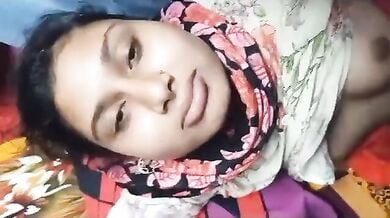 Tight boobs ko dikhaate hue chusa boyfriend ka bada lund