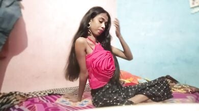 Jawan ladki nai apne uncel se chut ko chatwaake chudi