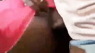 Gaanv ki randi ko khulle mai lund chusaake gaand ko choda