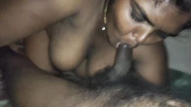 Bade boobs wali south ki ladki nai chusa apne lover ka lund