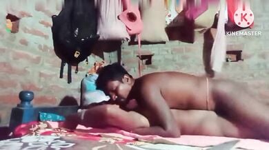 Majdur pati nai choda pani patni ki chut