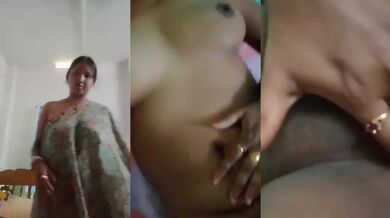 Desi kaamuk ladki chut mai ungli kar rahi hai