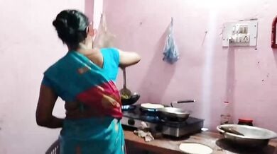 Nirmala bhabhi ko lund chusake gaand maari
