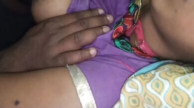 Pati ko chuchi ka doodh pila ke chud gai bhabhi