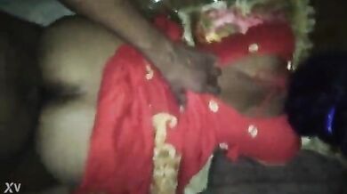 Hot village bhabhi ki gaand pakad ke chudai