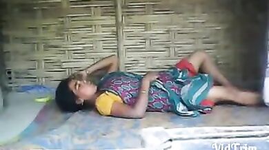 Dihadi majdur bhabhi ko muhbole bhai ne choda