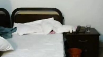 Cute pakistani ladki ne lund chus ke malai khai