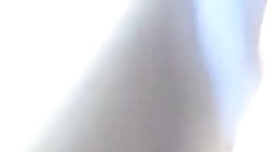 Hot Indian woman ne bhai ka lund chusa car ke andar