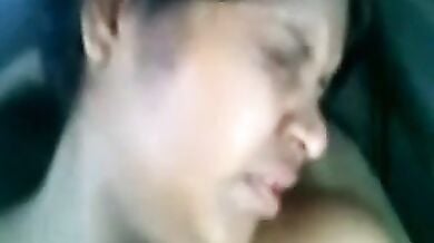 Boss ne sanwali ladki ko car me pel diya