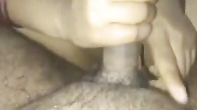 Office ke dost ki baanjh biwi ke boobs masal ke chudai ki