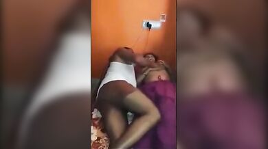 Jamin bikwane ke lie jeth se chudi Indian bhabhi