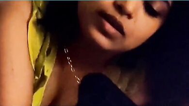Chaddi se boss ka kala lund nikal ke chusa bhabhi ne