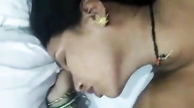 Hot bhabhi aur police wale lover ki chudai