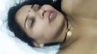 Hot bhabhi aur police wale lover ki chudai