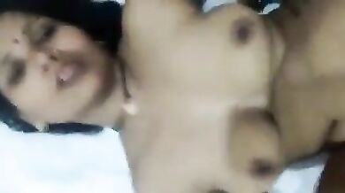 Hot bhabhi aur police wale lover ki chudai