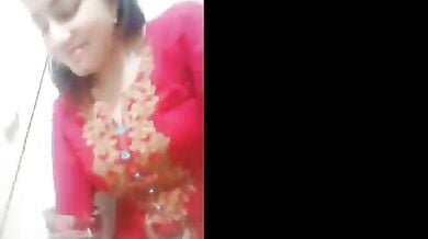 Gori bhabhi ki gulabi chut ka sexy video call
