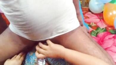 Laude par cake laga ke bhabhi ko khilaya