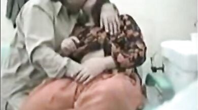 Sexy hederabadi aunty chudwai dentist se