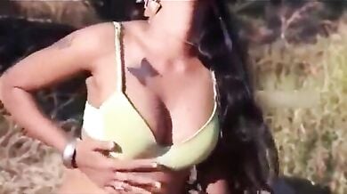 Desi sexy ladki ki romantic chudai video