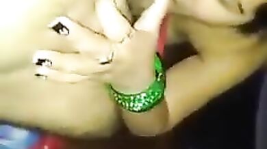 Desi lund chus ke khada karti Indian wife