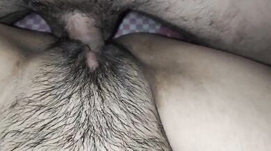 Chut ka dana hila hila ke sexy chudai karwai ladki ne