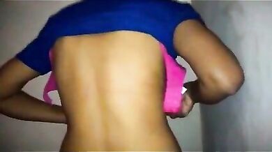 Kiraye ke kamre me padosan ladki ki tight chut ki chudai ki