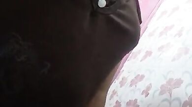 Village bhabhi ke boobs aur chut ki selfie