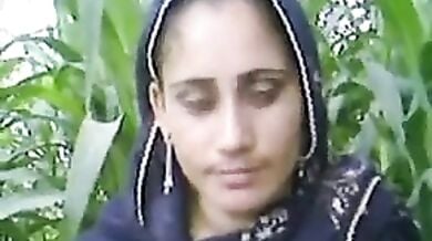 Makke ke khet me bur chudai desi maal ki