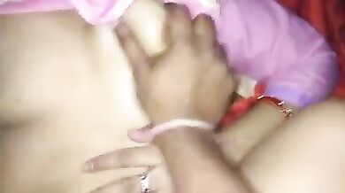 Badi chuchi wali kamwali ko majbut lund se pel diya