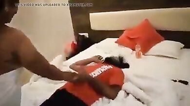 Zomato wale ka lund chusa south Indian aunty ne