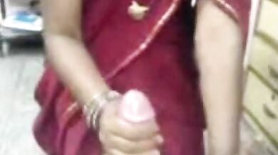Juicer bechne aai salesgirl bhabhi ko lund chataya