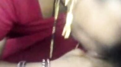 Juicer bechne aai salesgirl bhabhi ko lund chataya