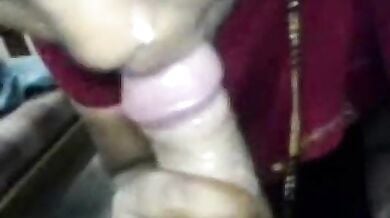 Juicer bechne aai salesgirl bhabhi ko lund chataya